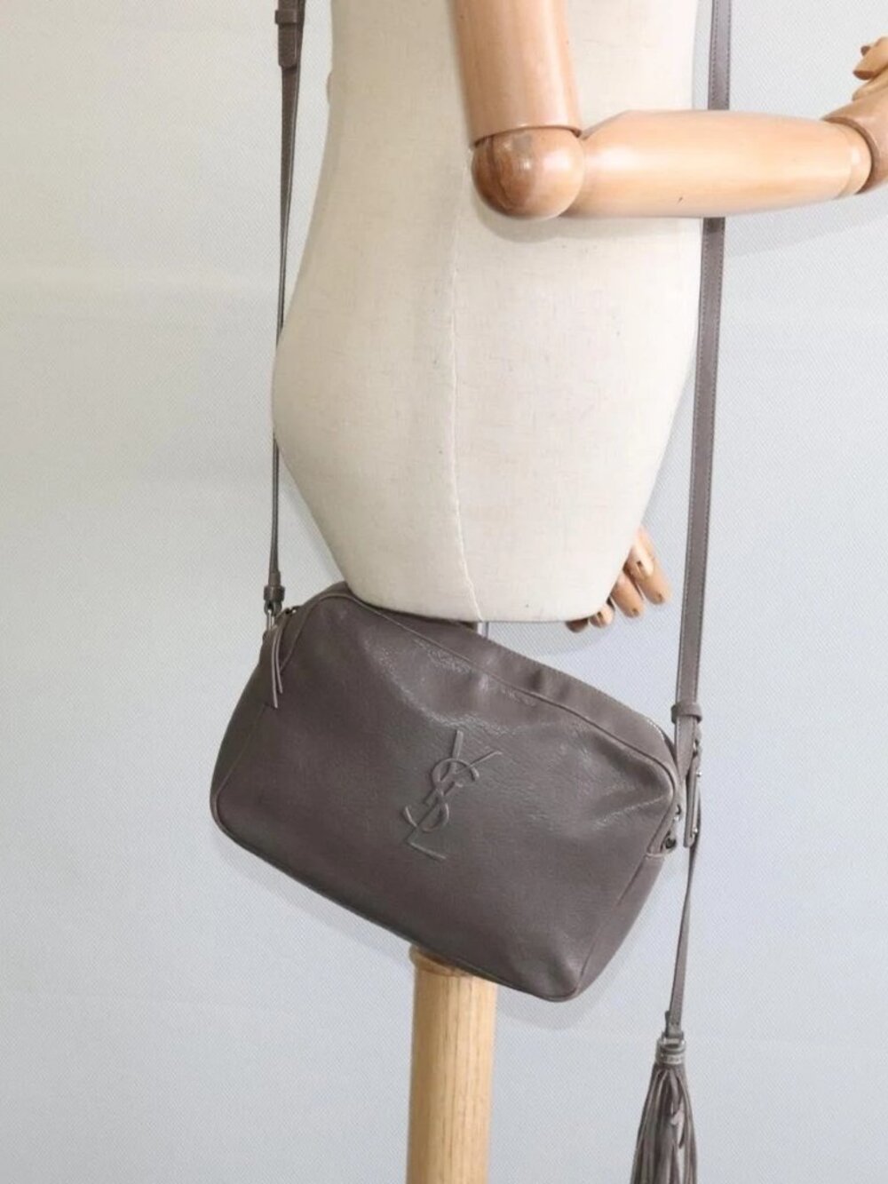 SAINT LAURENT Shoulder Camera Bag Leather Gray Silver Auth ep7783